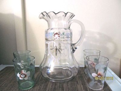 tall clear water pitcher 4 glasses 1.jpg