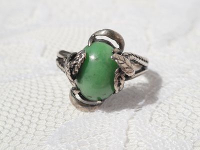 custom ring green stone  (3).JPG