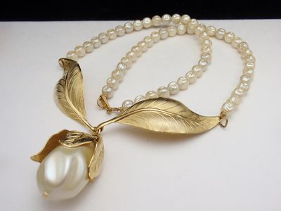 baroque necklace 001.JPG