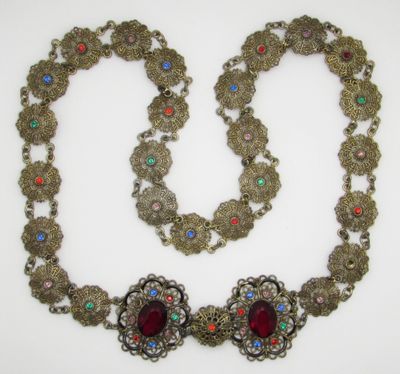 lacynecklace1.jpg