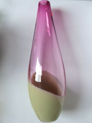 Who made this strangely coloured mcm solifleur vase? Medium?v=1