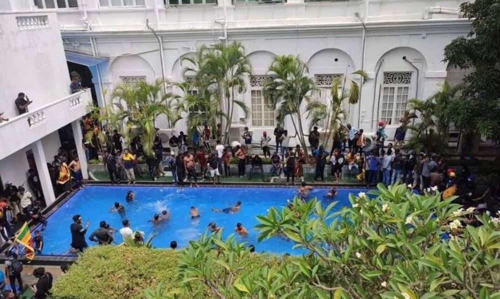 1600x960_220710-sri-lanka-economy-protesters-storm-palace-swim-in-pool.jpg