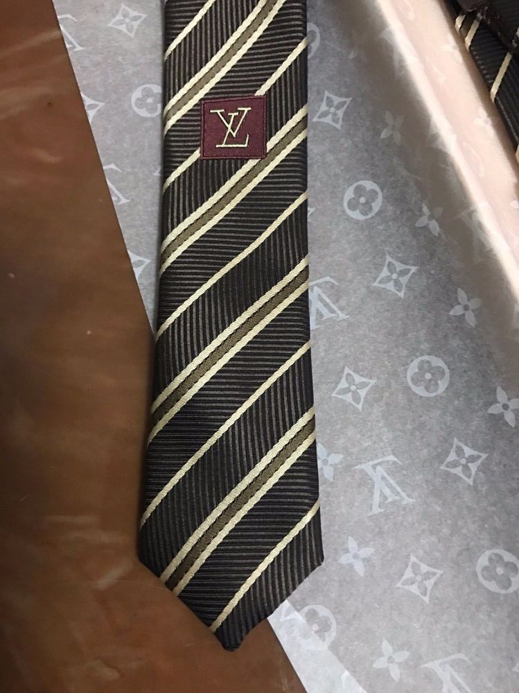 HELP! Did I purchase a replica Louis Vuitton tie? - The eBay Community