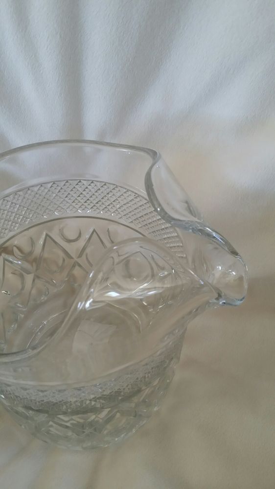 pitcher clear glass 3.jpeg