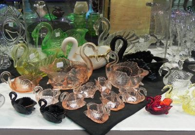 One dealer's swan collection -- 3 different sizes
