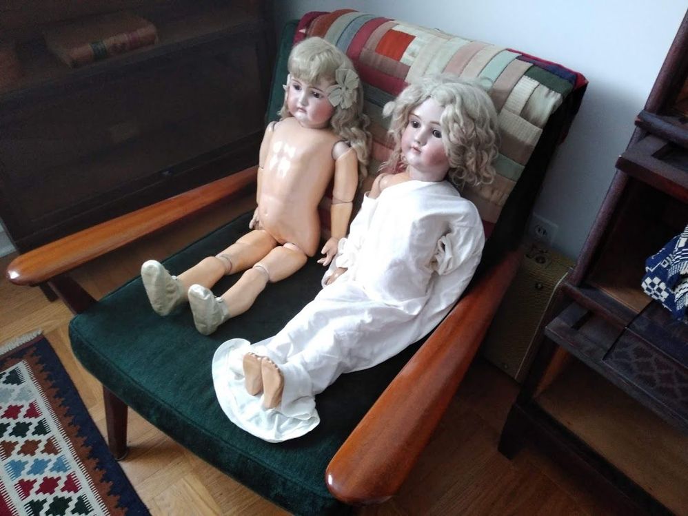 two girl dolls 2.jpg