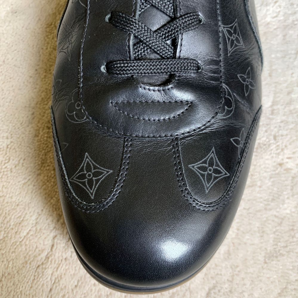Louis Vuitton Monogram Black Leather Sneakers 8 LV-6a.jpg
