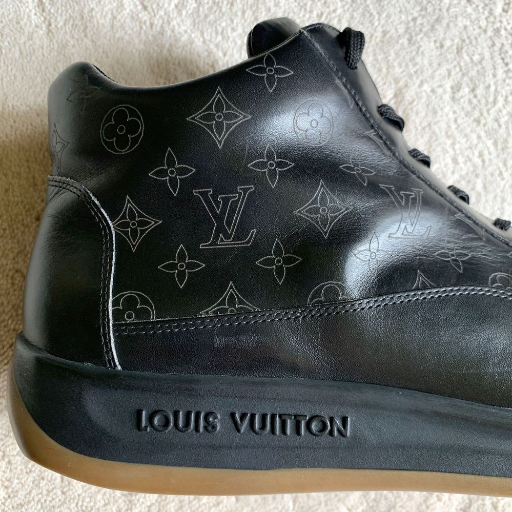 Louis Vuitton Monogram Black Leather Sneakers 8 LV-7.jpg