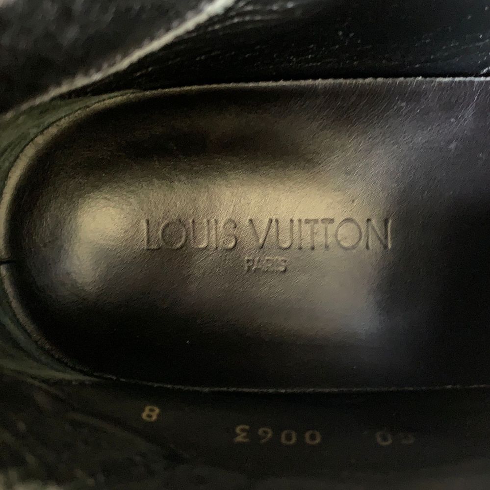 Louis Vuitton Monogram Black Leather Sneakers 8 LV-10.jpg
