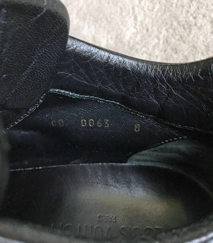 Louis Vuitton Monogram Black Leather Sneakers 8 LV-9b.jpg