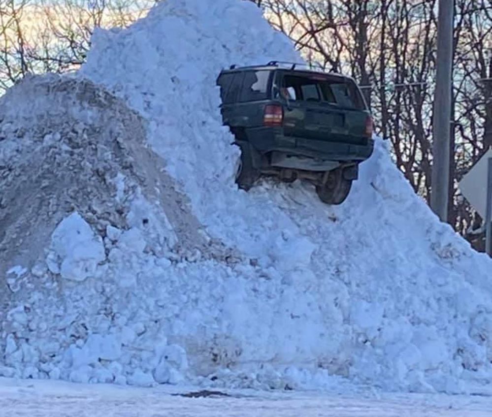 Jeep in snow.jpg