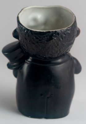 Black Americana Groom Vase 05.jpg