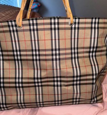 Is this a real burberry tote The eBay Community